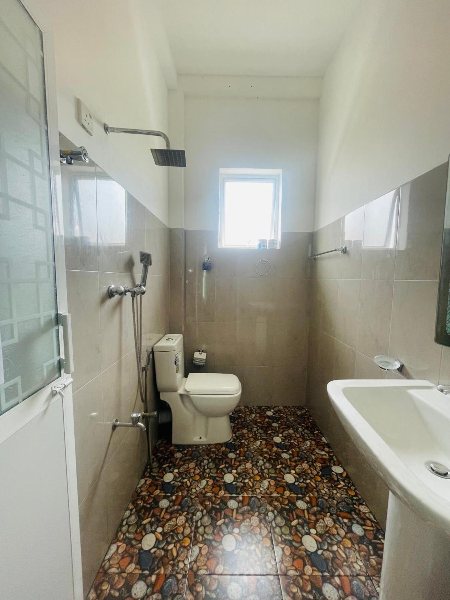 Why Not Backpackers Hostel Mirissa Bagian luar foto