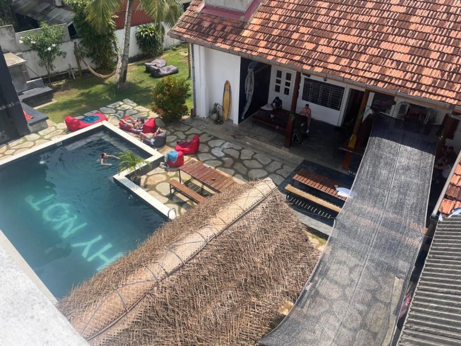 Why Not Backpackers Hostel Mirissa Bagian luar foto